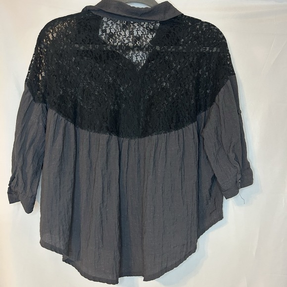 Free‎ People Size XS Flowy Button Up Grey Black Lace Blouse - Picture 6 of 6